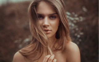 Eszter mattioni blonde long hair 3 - her chest free wallpaper for desktop