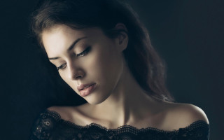 Woman blowing hair lace black - the wind free wallpaper