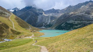 Mountain lake trail cloudy sky - the path free wallpaper