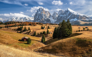 Mountain house snow capped landscape - mountain in the background free wallpaper