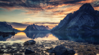 Mountain lake sunset colorful sky 2 - a colorful sky free wallpaper