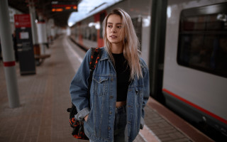 Train station blonde woman portrait - brigette barrager free wallpaper