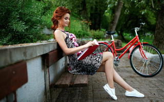 Woman bench reading bike tree - figurative art free wallpaper for desktop