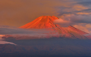 Mountain sunset clouds horizon ocean - mystical free wallpaper for desktop