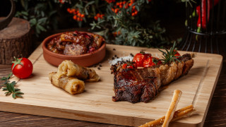 Wooden cutting board meat vegetables 3 - cutting free wallpaper for desktop