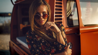 Woman floral shirt sunglasses truck 2 - floral free wallpaper