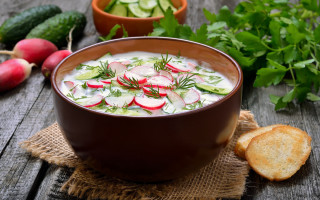 Soup radishes cucumbers bread vegetables - a bowl of soup free wallpaper