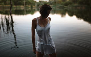 Woman water blurry dress rain - drew tucker free wallpaper