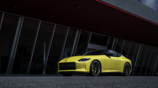 Yellow sports car red roof - synchromism free wallpaper