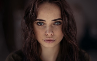 Elina karimova freckled hair blue 3 - hair free wallpaper