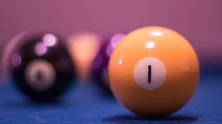 Poolball front pooltable cue shift - objective abstraction free wallpaper