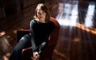 Woman chair woodenfloor lightface studioportrait - studio portrait free wallpaper