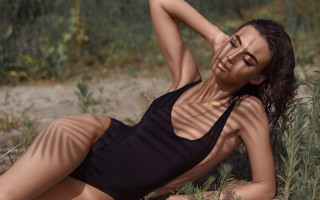 Elina karimova black swimsuit laying - aestheticism free wallpaper