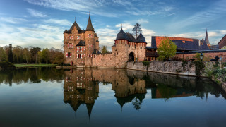 Castle bridge lake sky reflection - romanesque free wallpaper