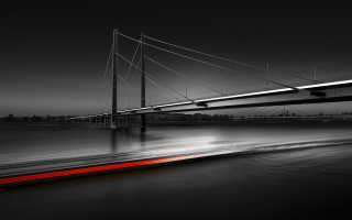 Bridge night longexposure redlight water - a red light free wallpaper for desktop