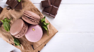 Chocolate pink macaroons coffee spoon - chocolate free wallpaper