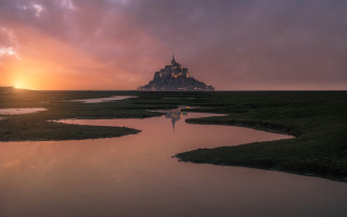 Castle water sunset matte cinematic - eric deschamps free wallpaper