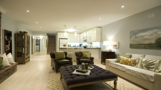 Living room couch comfortable cozy 5 - diffuse lighting free wallpaper for desktop