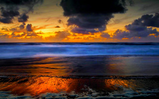 Sunset ocean clouds waves crashing - a sunset over the ocean free wallpaper for desktop
