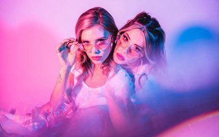 Two girls glasses mirror retrowave - retrowave free wallpaper