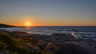 Sunset ocean rocky shore lighthouse - anne rigney free wallpaper for desktop