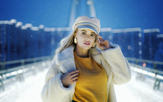 Woman hat coat snow night - a snowy background free wallpaper