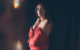 Woman red dress posing studio - studio portrait free wallpaper