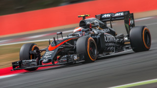 Racing car red white stripe - alonso vázquez free wallpaper