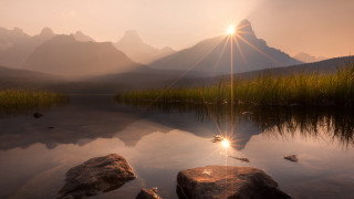 Lake mountain sunburst light rays - light ray free wallpaper