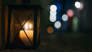 Lit candle bokeh moonlight night - free light wallpaper