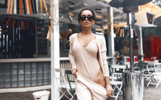 Woman dress sunglasses street restaurant - slim free wallpaper