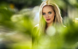 Blonde woman serious portrait outdoor - daphne mcclure free wallpaper for desktop