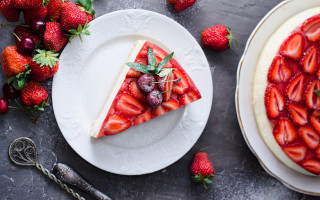 Cheesecake strawberries pastel food photography - a plate next free wallpaper