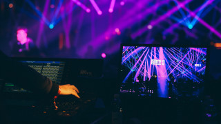 Concert gamer purple lights neon - a video game free wallpaper