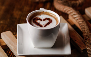 Coffee heart wooden table snake - free love wallpaper