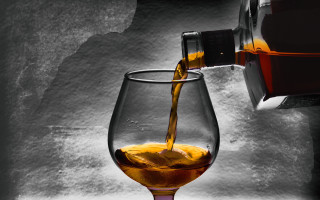 Wine pour holography 3d render - a glass free wallpaper