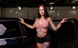 Woman tattoo car garage brownhair - the door handle free wallpaper