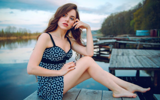 Woman dock sitting blue sky - pale free wallpaper