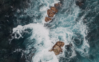 Ocean rocks wave night sky - the rock free wallpaper