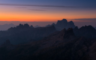 Mountain range sunset clouds cityscape 5 - a few mountain free wallpaper