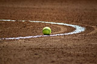 Tennis ball circle dirt field - free sports wallpaper