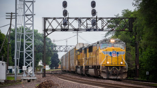 Train bridge trees light pole - a light pole free wallpaper