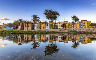Colorful houses lake palm trees - cubist free wallpaper for desktop