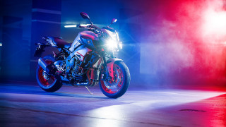 Motorcycle red light dark room - the back free wallpaper