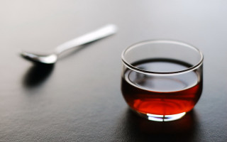 Glass tea spoon table minimalism - a spoon free wallpaper
