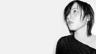 Black hair black top starry - free vintage wallpaper for desktop