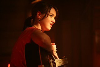 Woman guitar distance dark background - the distance free wallpaper