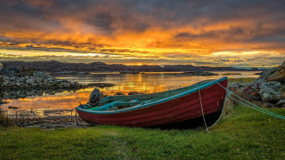 Lake sunset boat rock clouds - the shore of a lake free wallpaper