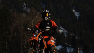 Dirt bike man snow nature - round free wallpaper