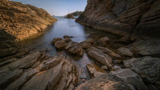River canyon beach lighthouse sky - a lighthouse free wallpaper